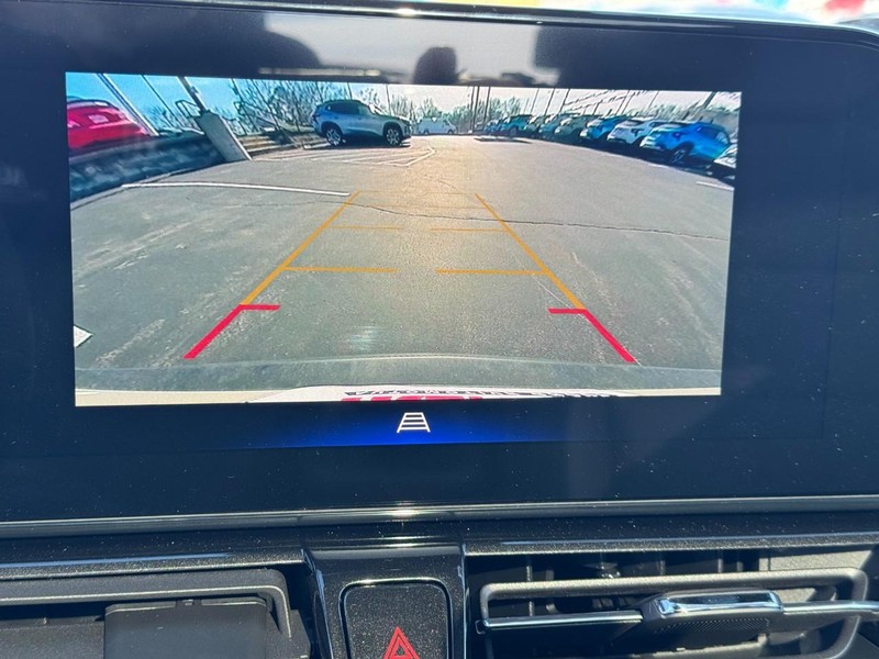 Chevrolet TrailBlazer Vehicle Image 17