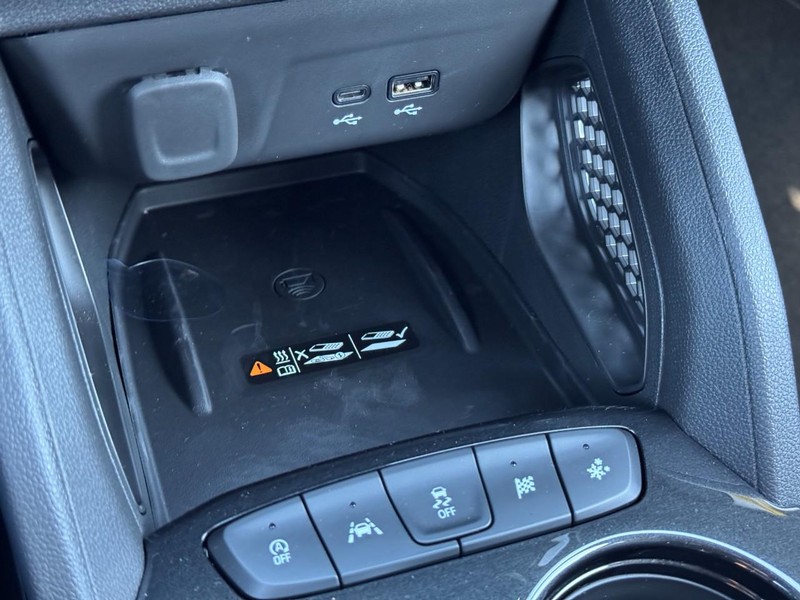 Chevrolet TrailBlazer Vehicle Image 17