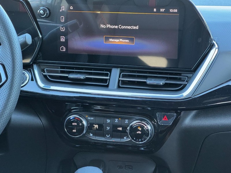 Chevrolet Trax Vehicle Image 09