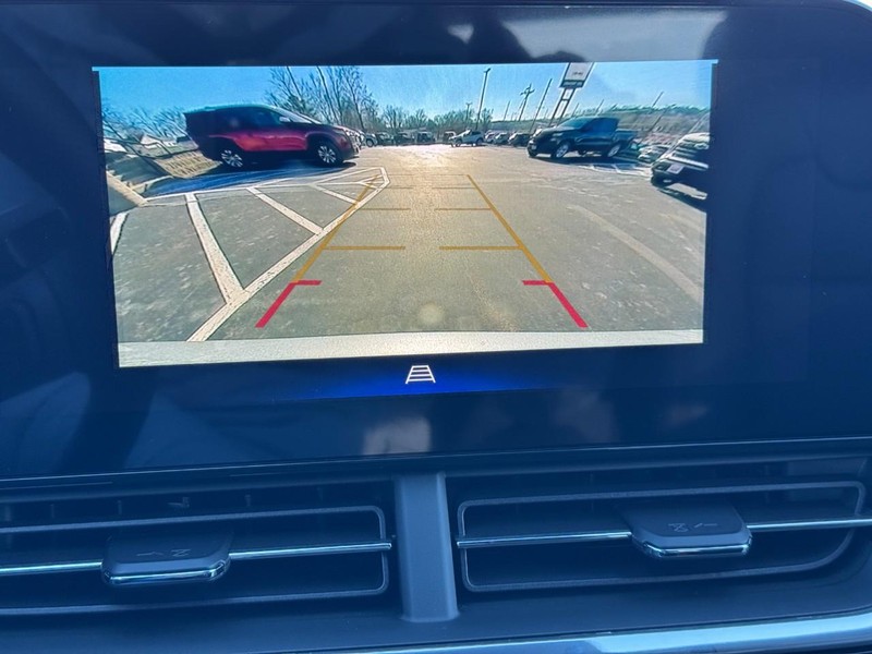 Chevrolet Trax Vehicle Image 16