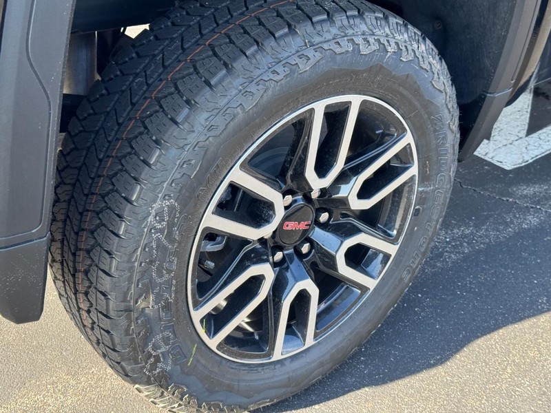 GMC Sierra 1500 Vehicle Image 06