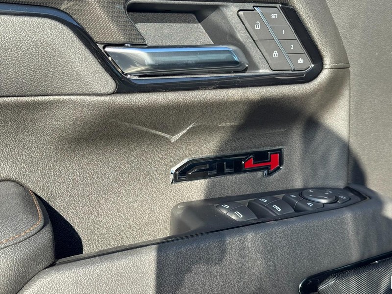 GMC Sierra 1500 Vehicle Image 13