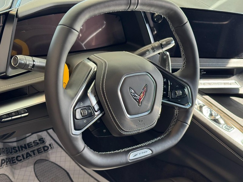 Chevrolet Corvette Vehicle Image 09