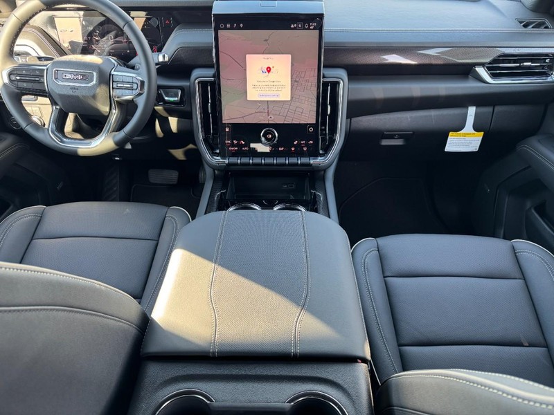 GMC Yukon XL Vehicle Image 08