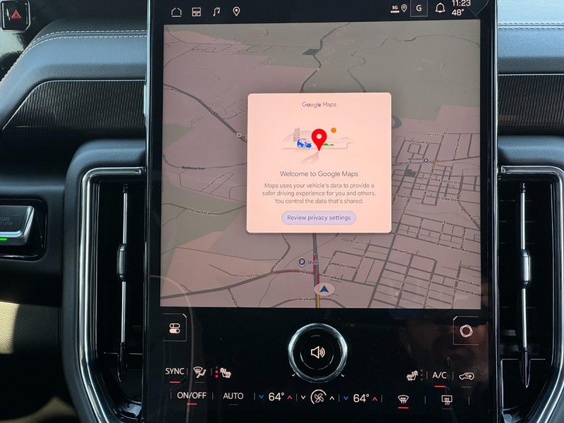 GMC Yukon XL Vehicle Image 10