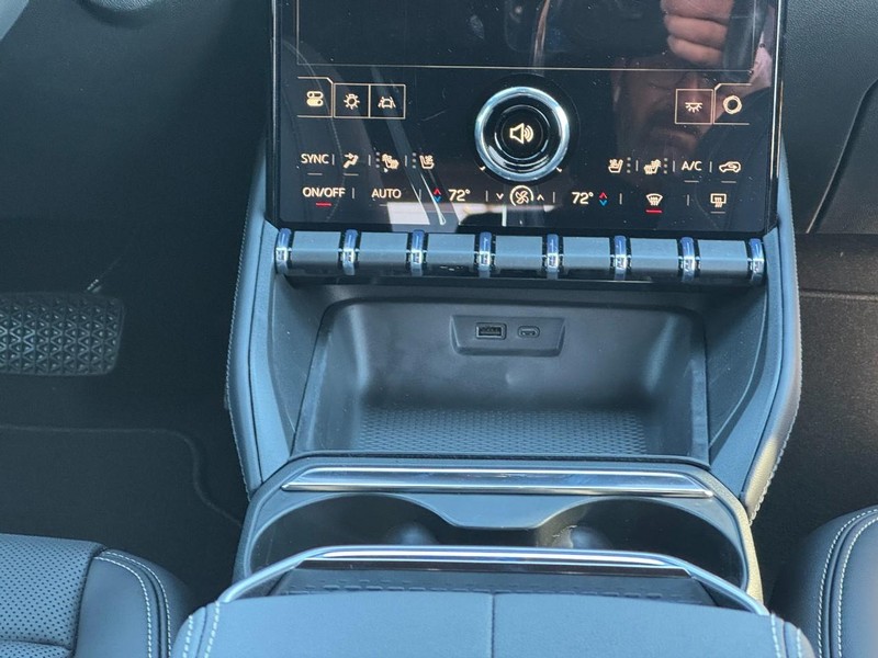 GMC Terrain Vehicle Image 10