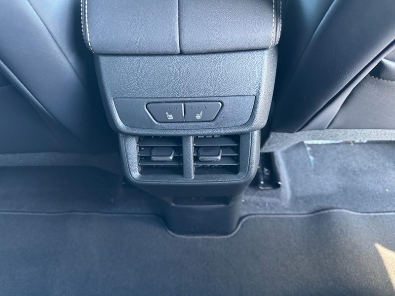 GMC Terrain Vehicle Image 11