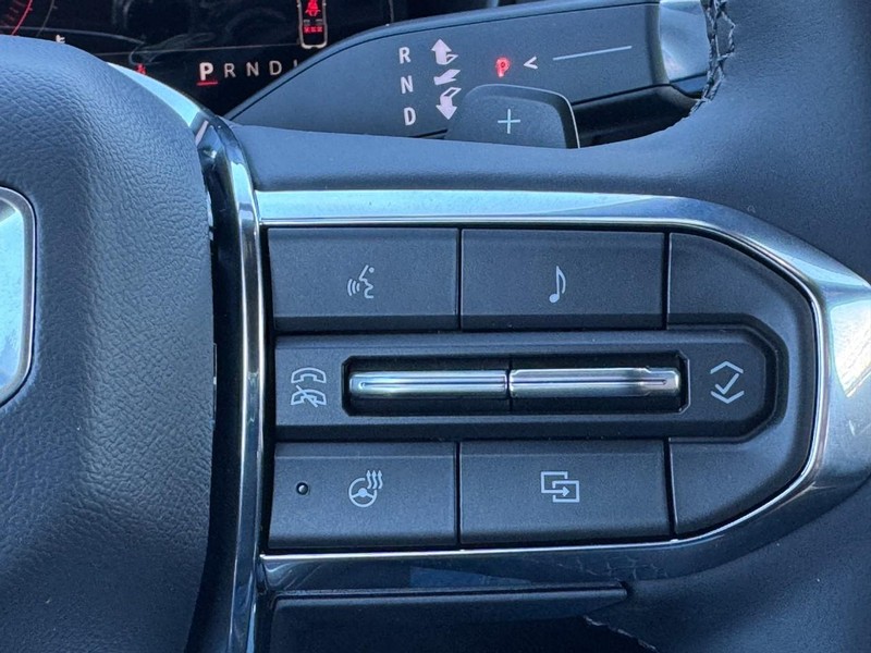 GMC Terrain Vehicle Image 16