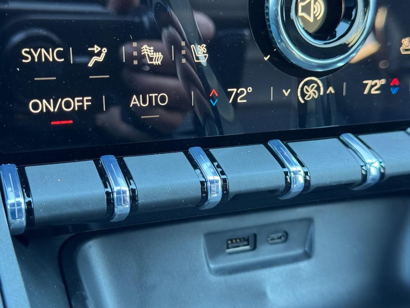 GMC Terrain Vehicle Image 17