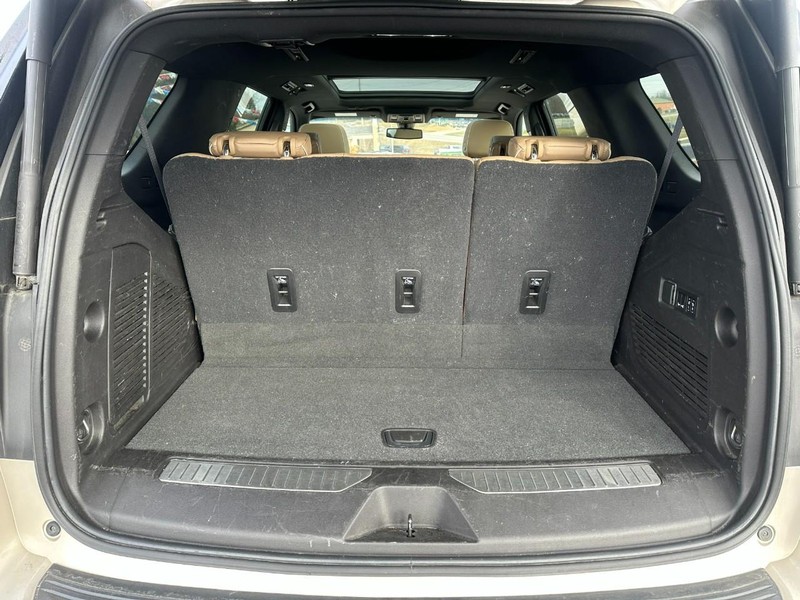 Chevrolet Tahoe Vehicle Full-screen Gallery Image 05