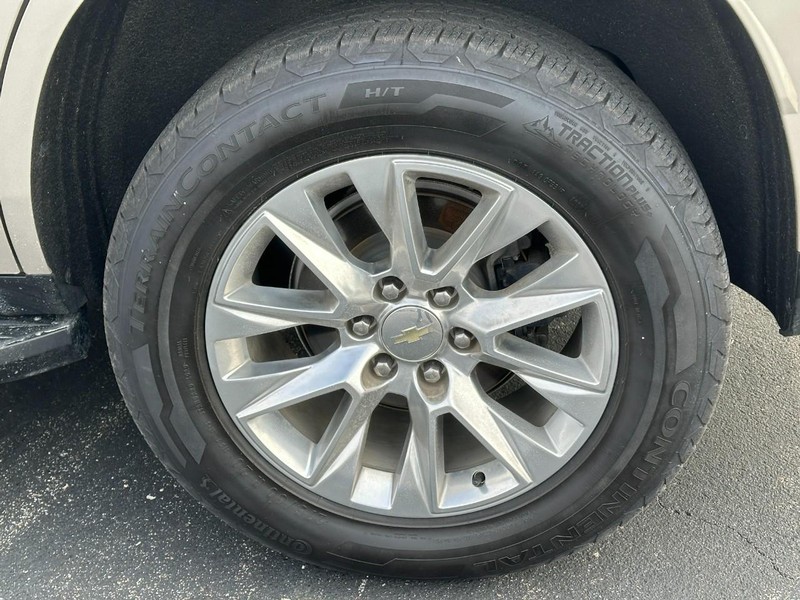 Chevrolet Tahoe Vehicle Full-screen Gallery Image 06