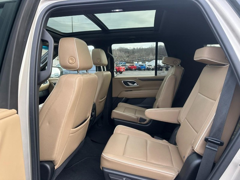 Chevrolet Tahoe Vehicle Full-screen Gallery Image 10