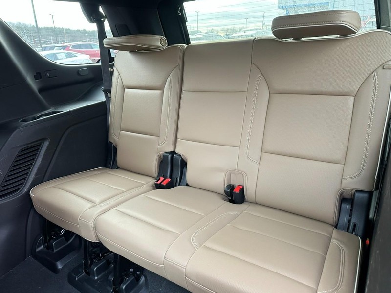 Chevrolet Tahoe Vehicle Full-screen Gallery Image 11