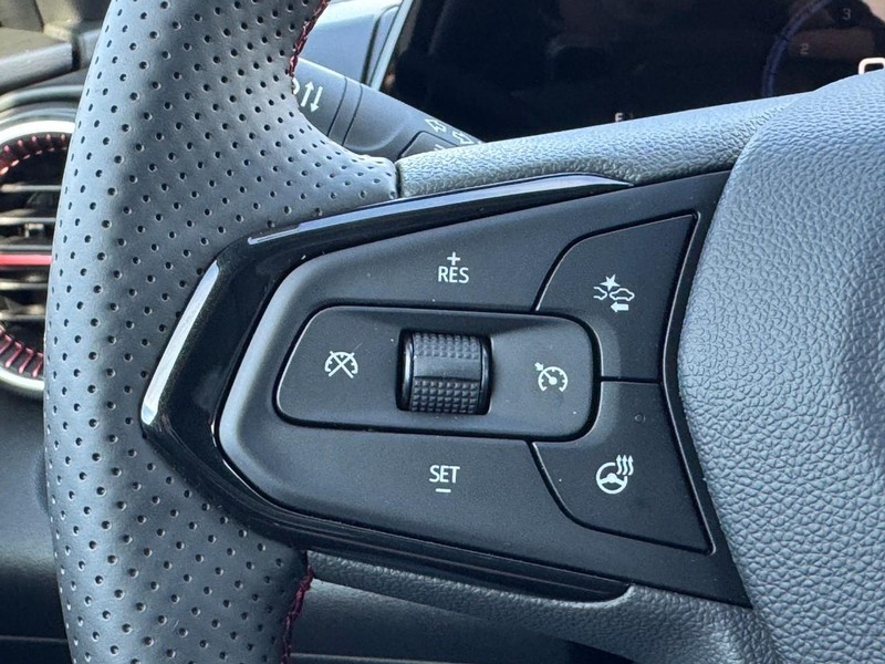 Chevrolet Trax Vehicle Image 13