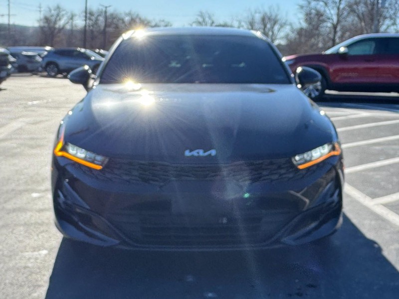 Kia K5 Vehicle Image 09