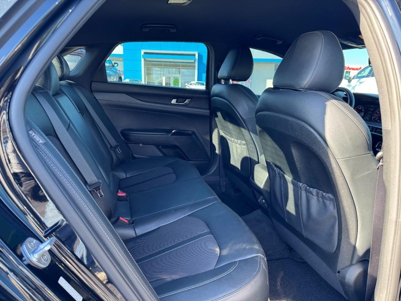 Kia K5 Vehicle Image 10