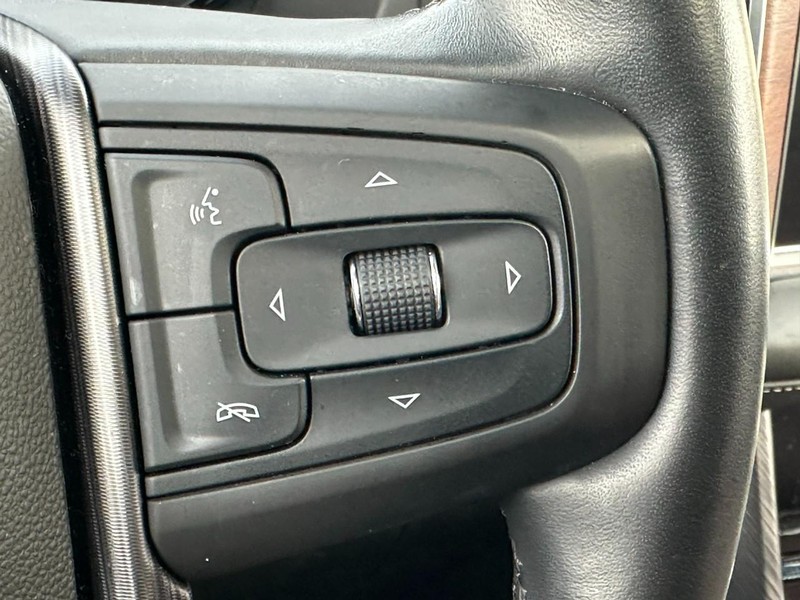 GMC Yukon Vehicle Image 24