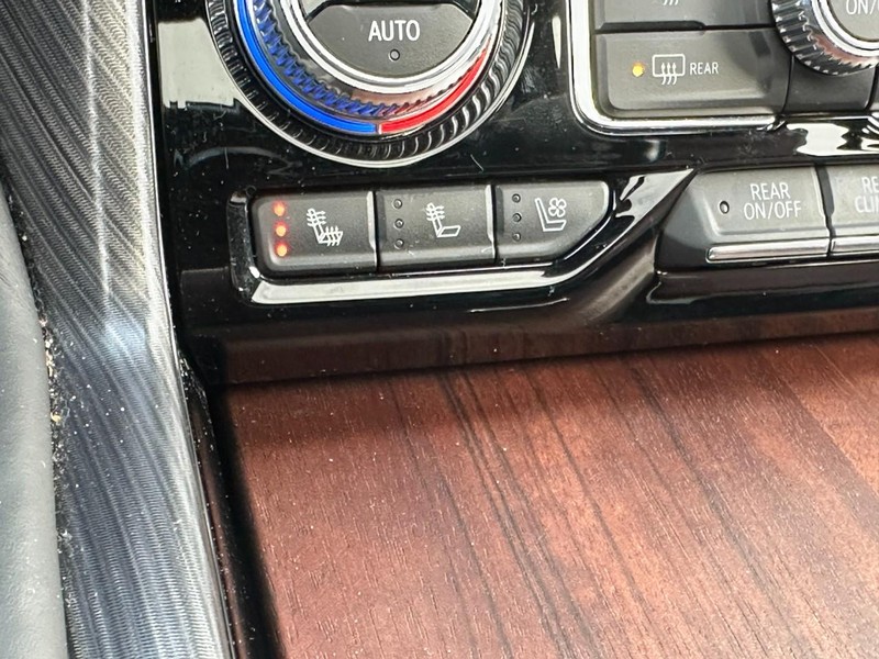 GMC Yukon Vehicle Image 26