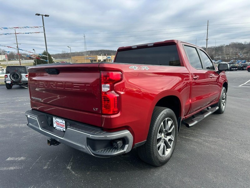 Chevrolet Silverado 1500 Vehicle Full-screen Gallery Image 03