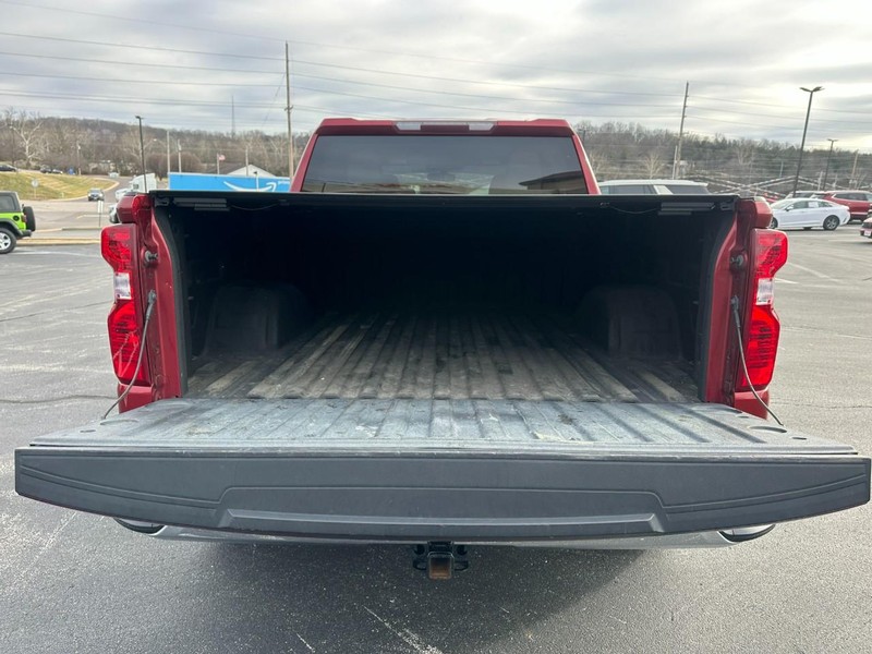 Chevrolet Silverado 1500 Vehicle Full-screen Gallery Image 05