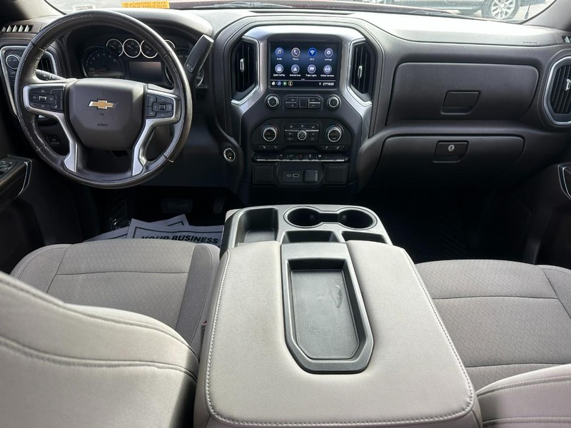 Chevrolet Silverado 1500 Vehicle Full-screen Gallery Image 11