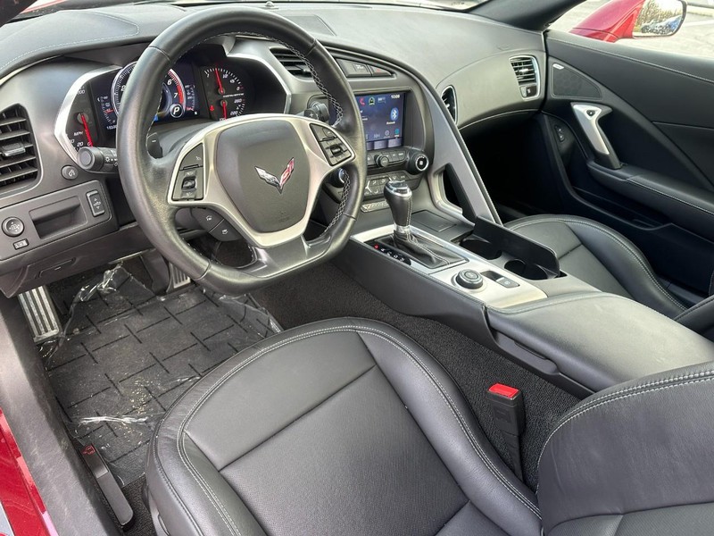 Chevrolet Corvette Vehicle Full-screen Gallery Image 14