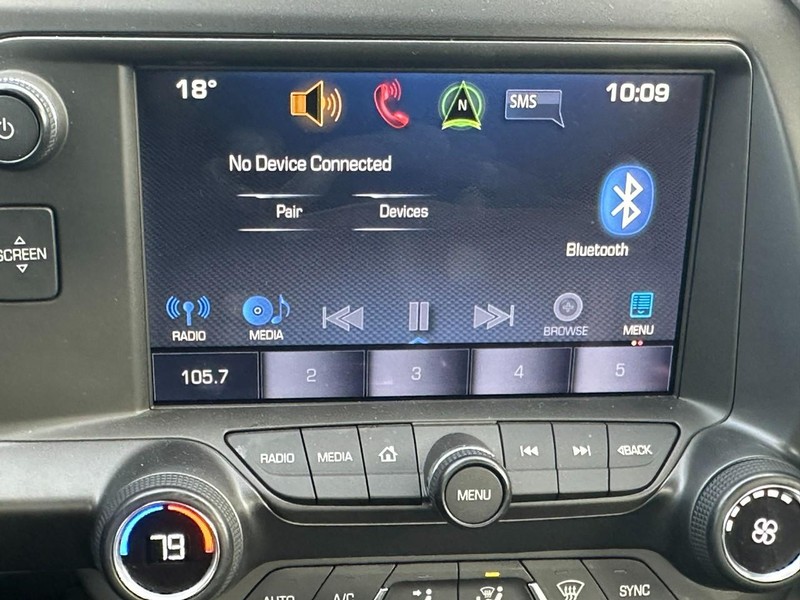 Chevrolet Corvette Vehicle Full-screen Gallery Image 18