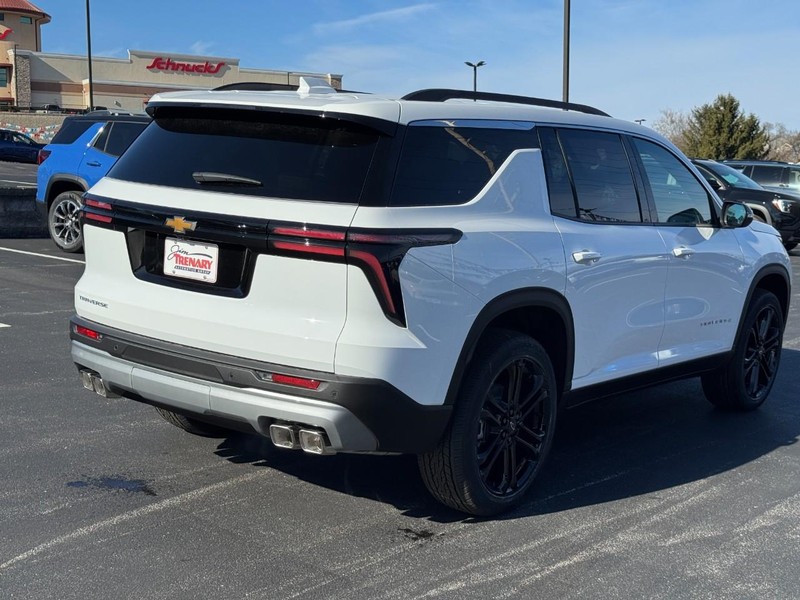 Chevrolet Traverse Vehicle Image 04