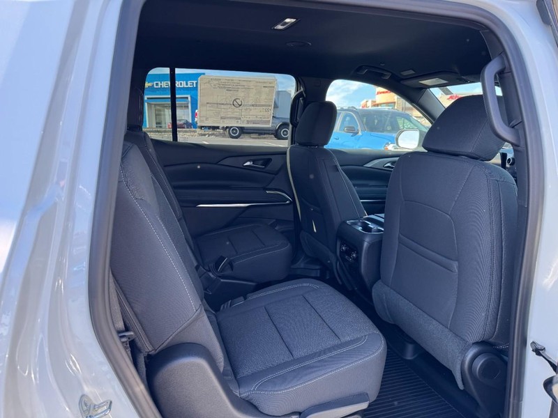 Chevrolet Traverse Vehicle Image 06