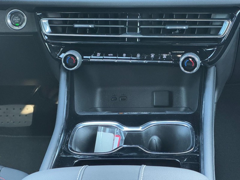 Chevrolet Traverse Vehicle Image 10