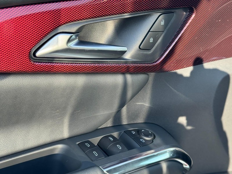 Chevrolet Traverse Vehicle Image 12