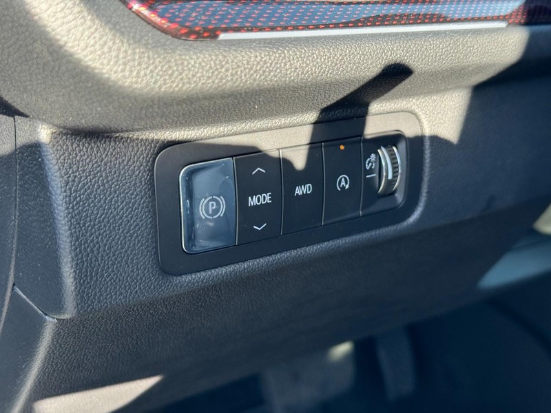 Chevrolet Traverse Vehicle Image 13