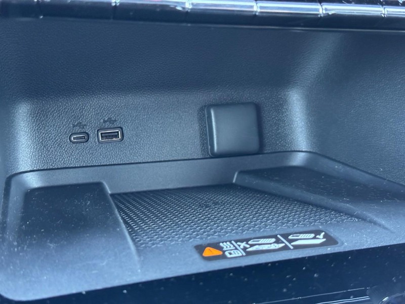 Chevrolet Traverse Vehicle Image 16