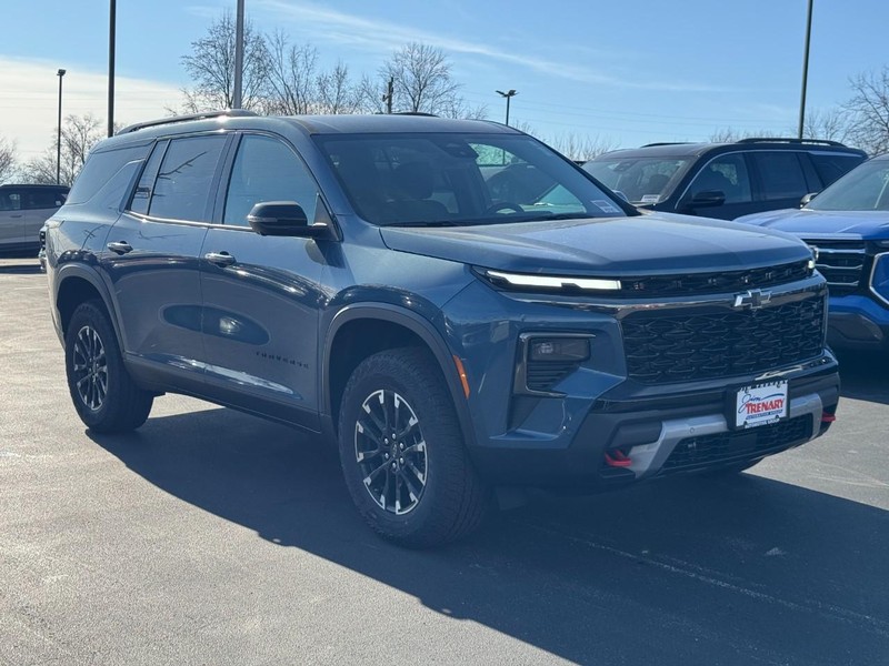 Chevrolet Traverse Vehicle Image 02