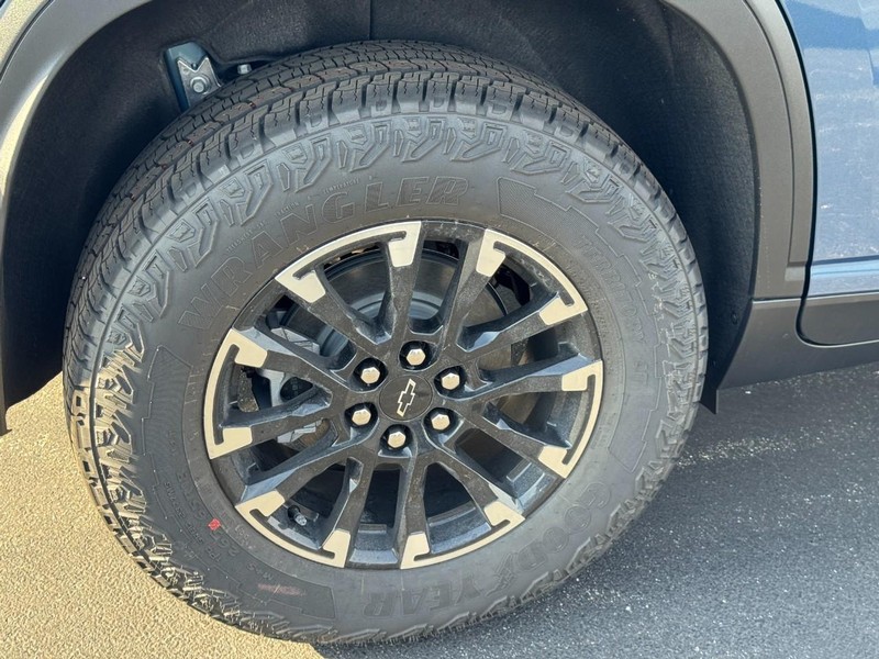 Chevrolet Traverse Vehicle Image 05