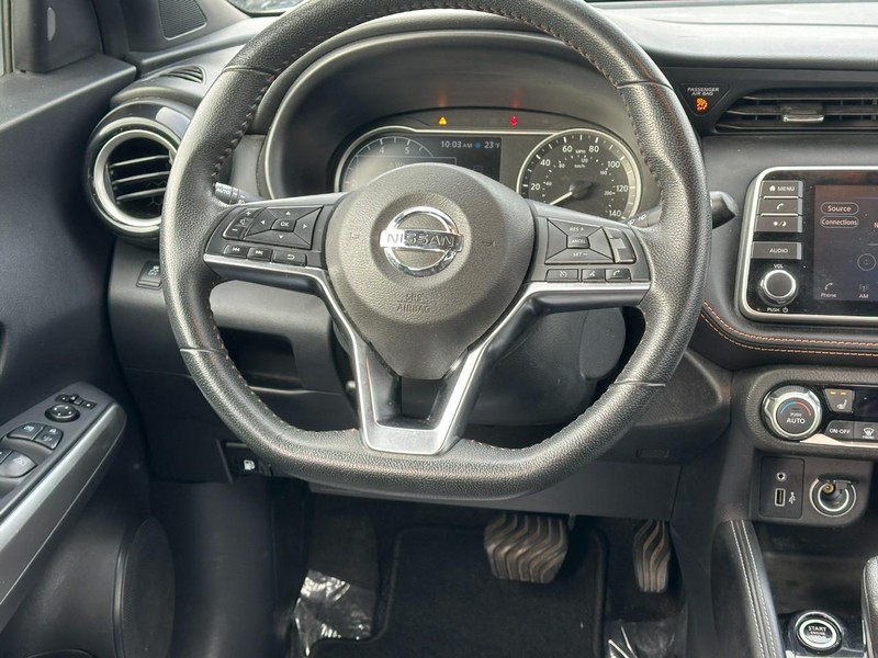 Nissan Kicks Vehicle Image 12