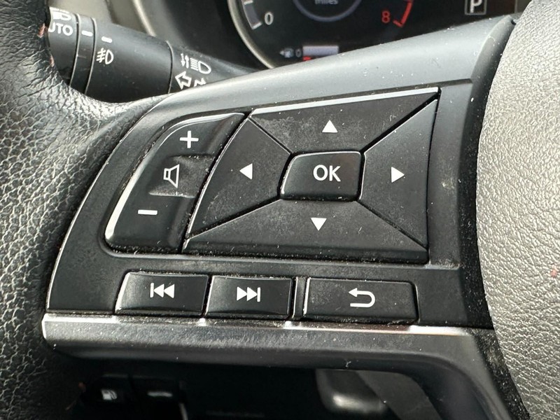 Nissan Kicks Vehicle Image 18