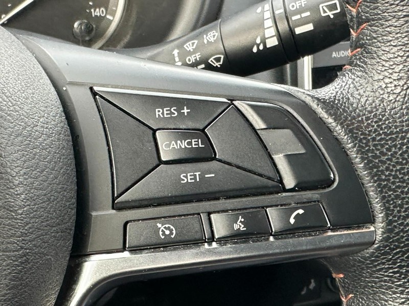 Nissan Kicks Vehicle Image 19