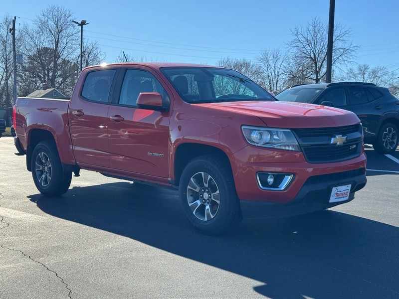 Chevrolet Colorado Vehicle Image 02