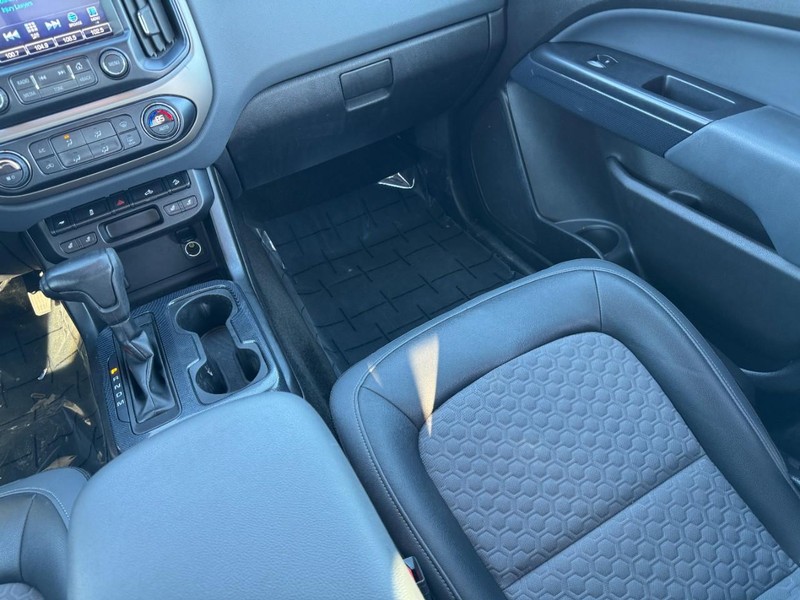 Chevrolet Colorado Vehicle Image 15