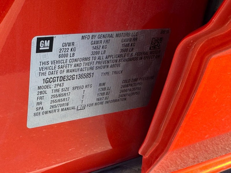 Chevrolet Colorado Vehicle Image 24