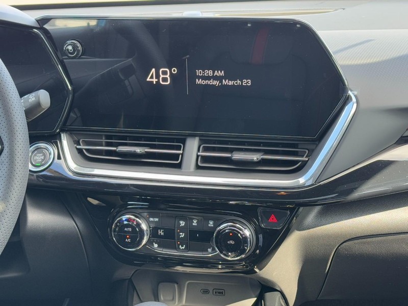 Chevrolet Trax Vehicle Image 09