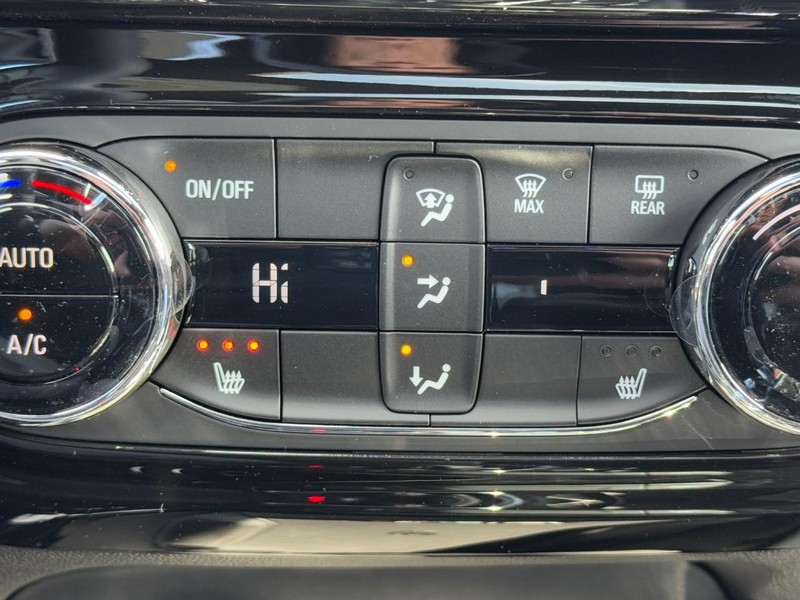 Chevrolet Trax Vehicle Image 13