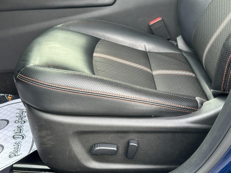 Nissan Altima Vehicle Image 17