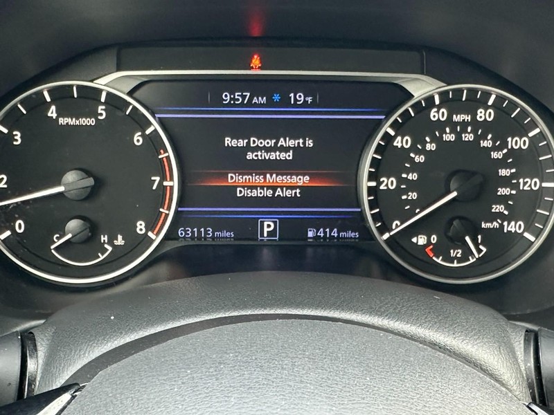 Nissan Altima Vehicle Image 20