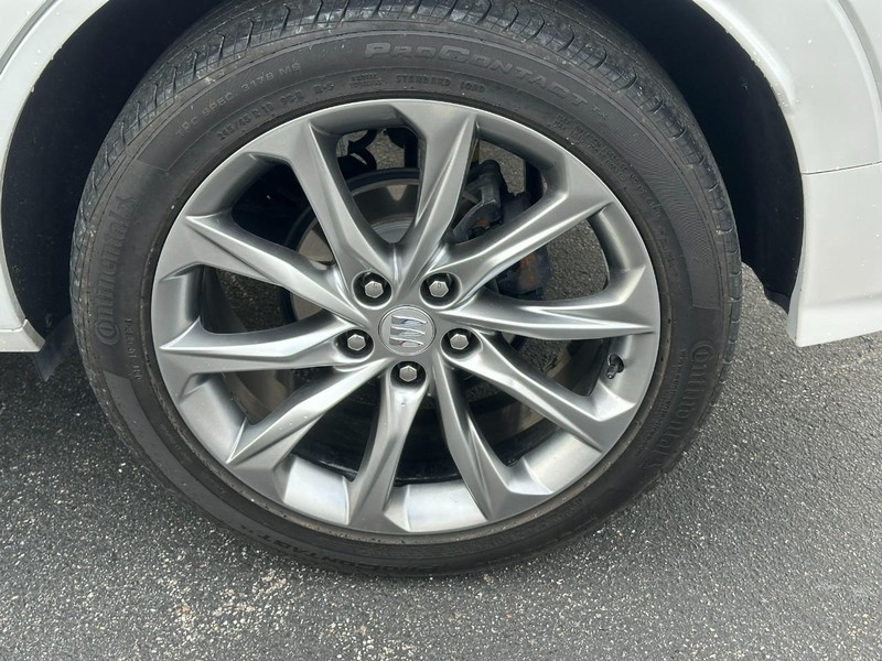 Buick Encore GX Vehicle Full-screen Gallery Image 07