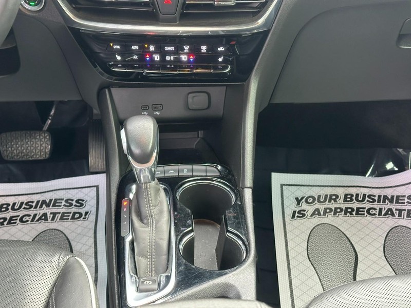 Buick Encore GX Vehicle Full-screen Gallery Image 14