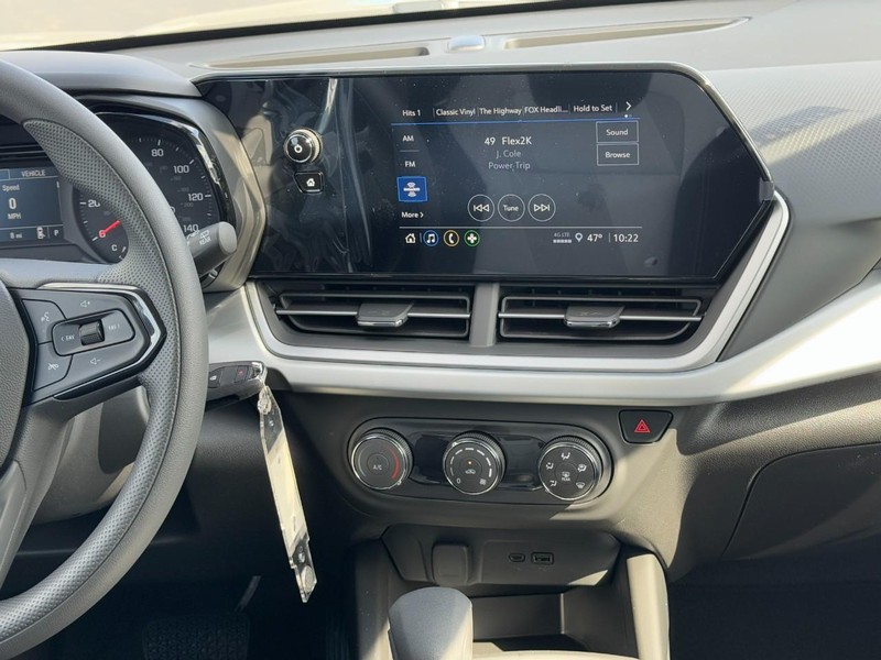 Chevrolet Trax Vehicle Image 09