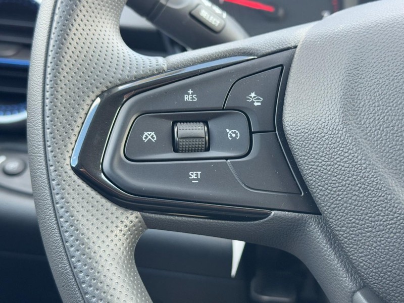 Chevrolet Trax Vehicle Image 11