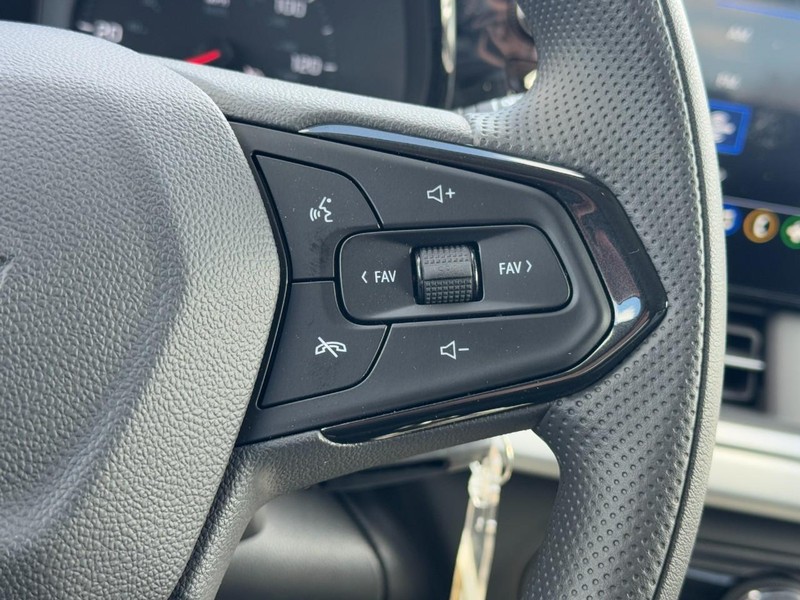 Chevrolet Trax Vehicle Image 12